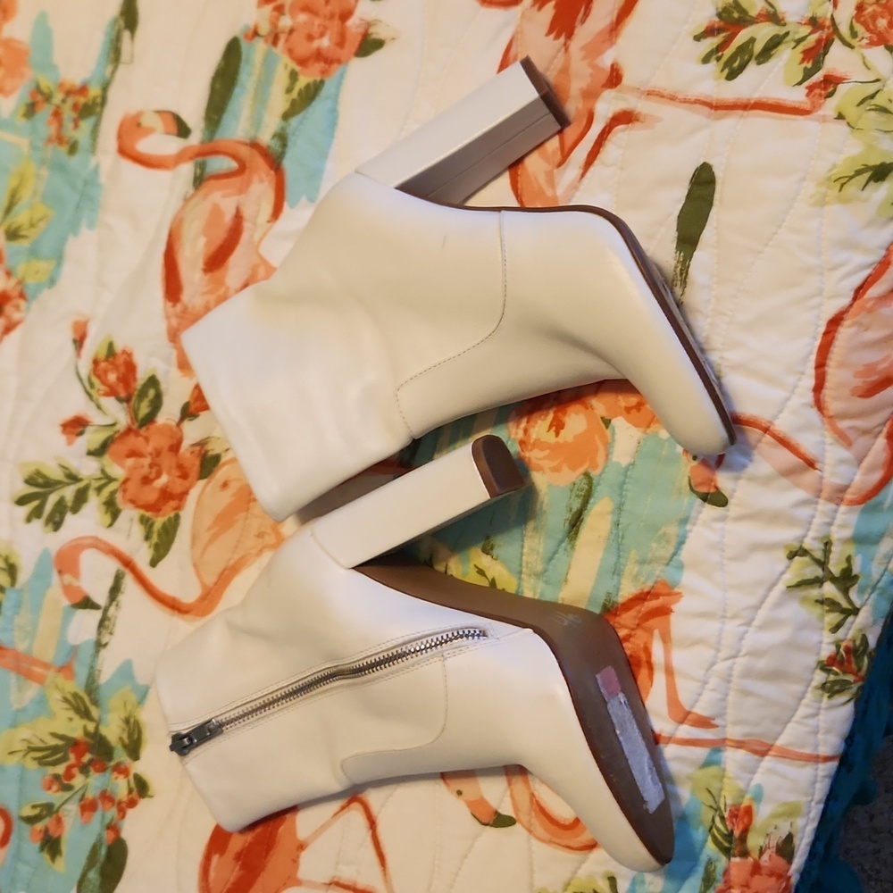 Steve madden off white leather boots
